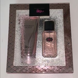 Victoria’s Secret Tease Set